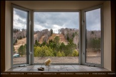 The Gray Rocks abandoned hotel - Photo by Pierre Bourgault