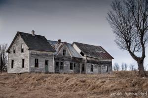 Abandoned house - Scotstown area | Photo by Jarold Dumouchel