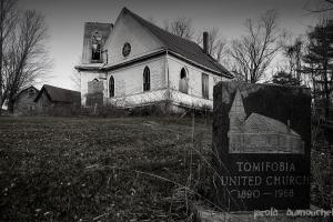 L'église abandonnée de Tomifobia