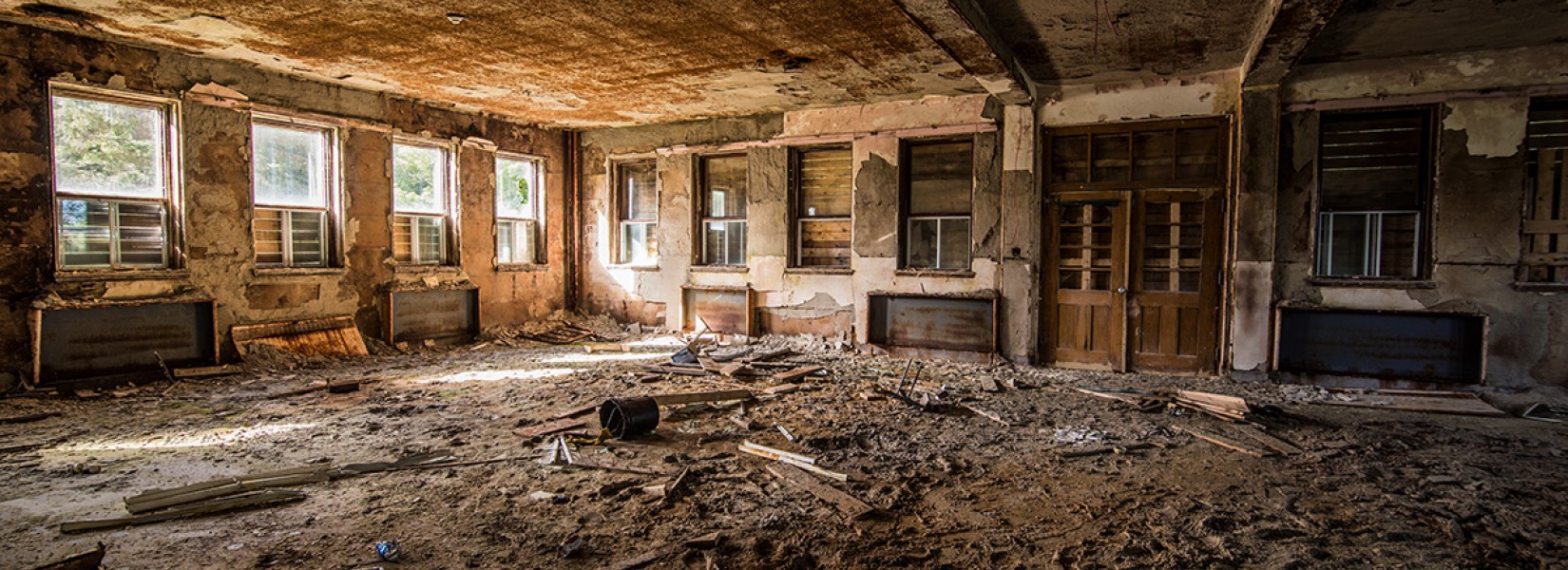 Le vieil institut familial abandonné