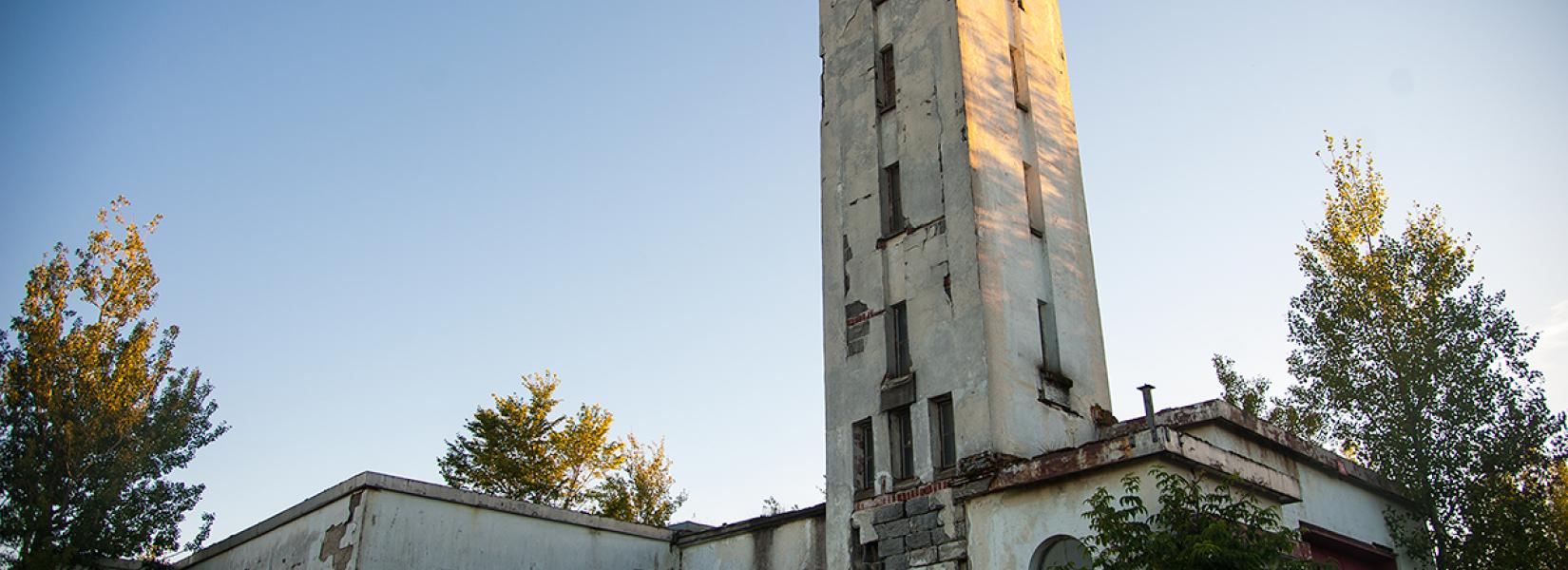 Val Rose: the abandoned military plant