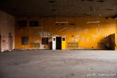 Vieux gymnase abandonné de l'Institut Doréa